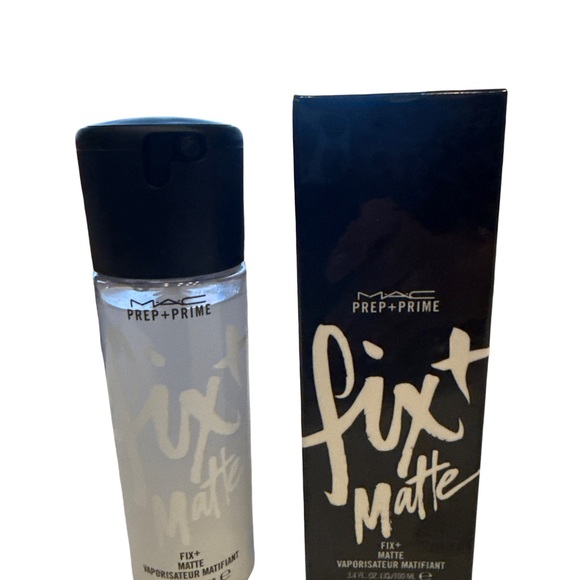 MAC Cosmetics Fix+ Matte Primer - Black - Picture 2 of 2